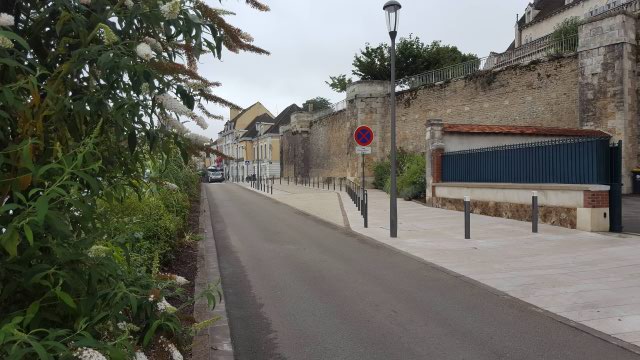 LE QUAI - PHOTO ARRET BUS 1